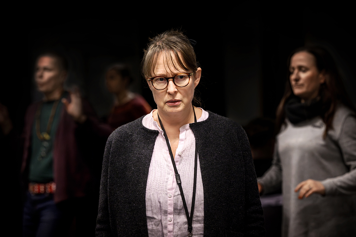 När drevet går är den principfasta ensam